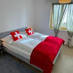 Thun Alps Scenic Views And Concierge By Swisshut Chalet *