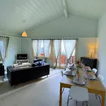 Thun Alps Scenic Views And Concierge By Swisshut