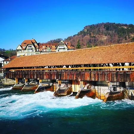 木屋 Thun Alps Scenic Views And Concierge By Swisshut *
